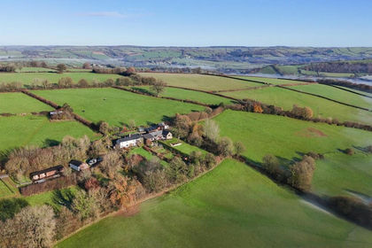 15.4 acres of Land for sale in Bampton