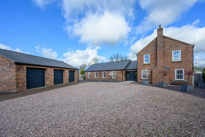1.5 acres of Country Home for sale in Ellesmere Rural