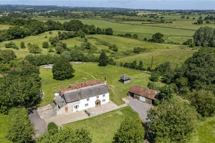 5.2 acres of Farmhouse for sale in North Curry