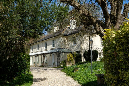5 acres of Estate for sale in Winterborne St. Martin