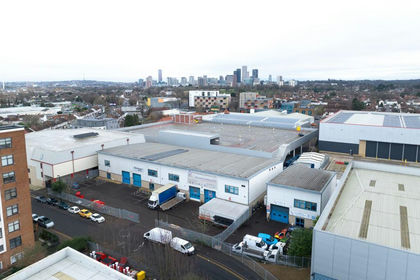 Warehouse for sale in Croydon West