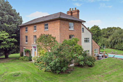 1.7 acres of Country Home for sale in Astley and Dunley