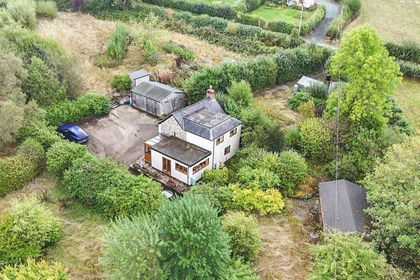 1.6 acres of House with Land for sale in Llanrhaeadr-ym-Mochnant