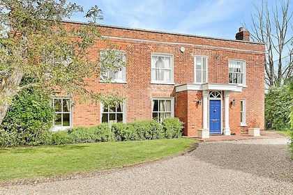 16 acres of House with Land for sale in Fyfield