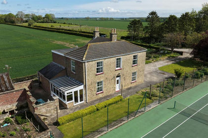 16.5 acres of Farmland for sale in Snarford