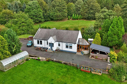 3 acres of House with Land for sale in Aberdeenshire North and Moray East