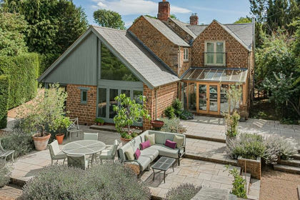 3 acres of House with Land for sale in Deddington