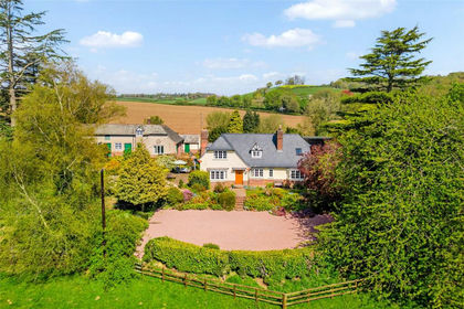 4.1 acres of House with Land for sale in Duckington