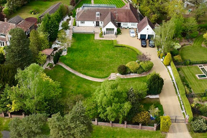 1 acre of House with Land for sale in Broxtowe