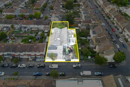 Warehouse for sale in Croydon West