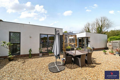 Barn Conversion for sale in Toddington
