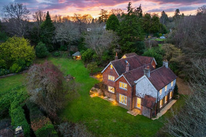 1 acre of House with Land for sale in Heathfield and Waldron