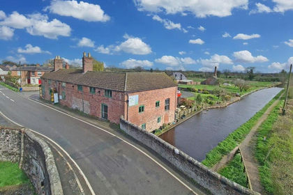 Pub for sale in Oswestry Rural