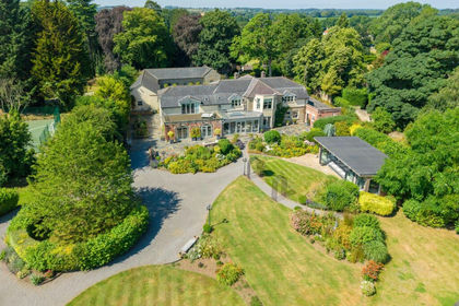 1.5 acres of House with Land for sale in Littlethorpe