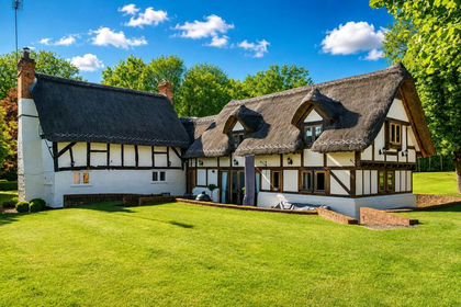 1.3 acres of Cottage for sale in Finchampstead