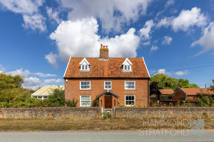 1 acre of House with Land for sale in Banham
