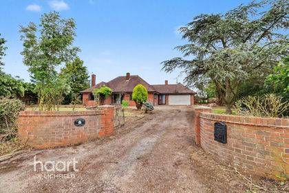 2 acres of House with Land for sale in Abbots Bromley
