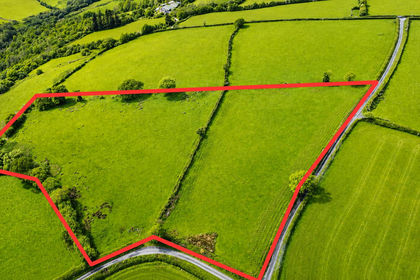 7.3 acres of Farmland for sale in Carmarthen